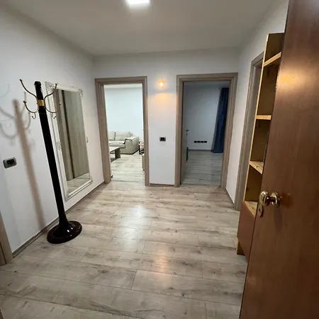 Daire Skanderbeg Corner Flat *